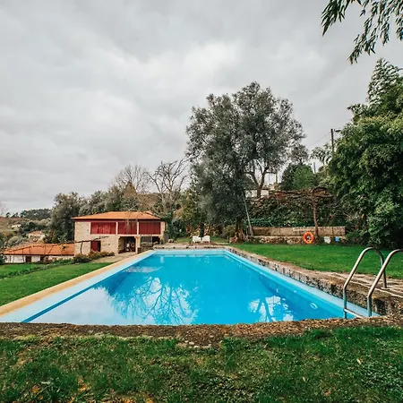 Hotel Duplo Com Jardim E Piscina *