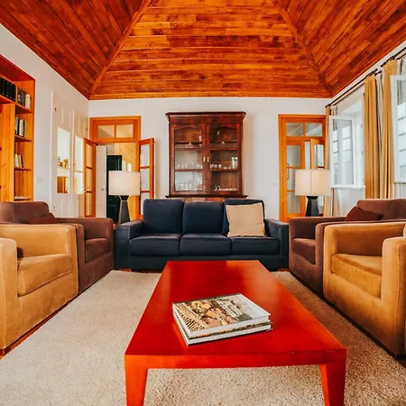 호텔 Duplo Com Jardim E Piscina