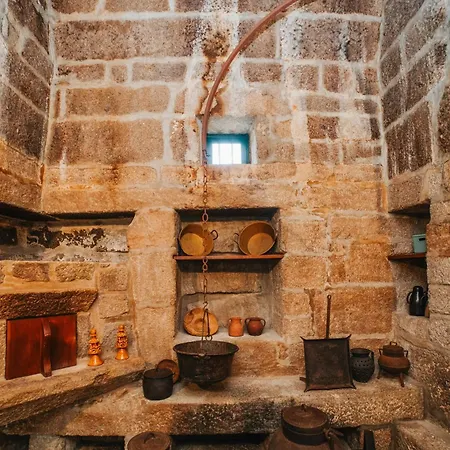 호텔 Duplo Com Jardim E Piscina *