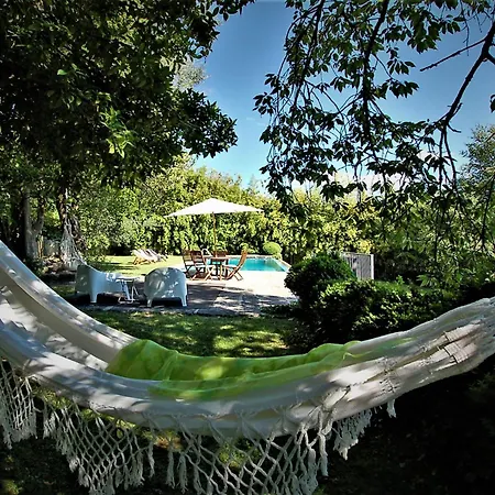 호텔 Duplo Com Jardim E Piscina 포보아데란호소