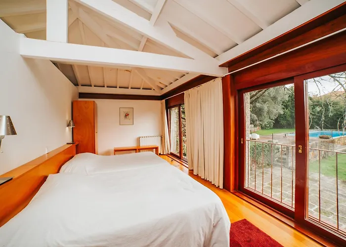 Hotel Duplo Com Jardim E Piscina