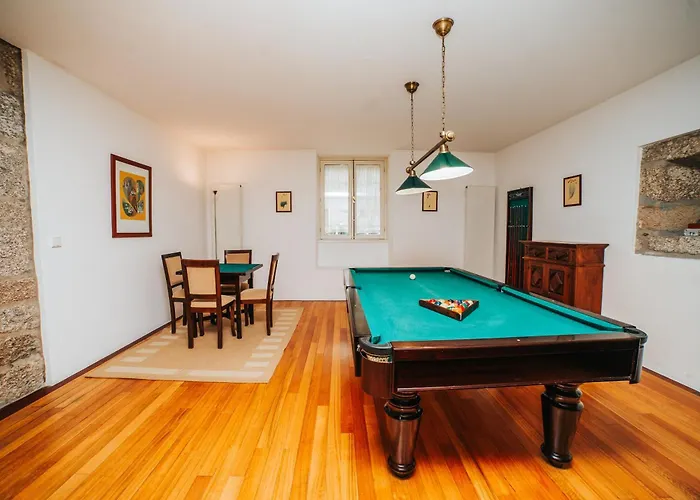 Duplo Com Jardim E Piscina