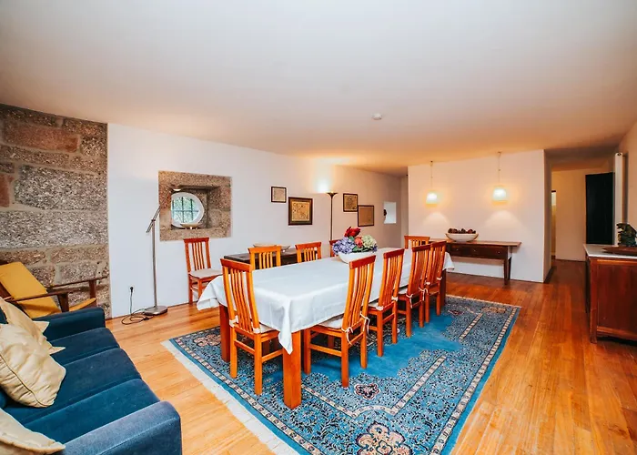 Duplo Com Jardim E Piscina *